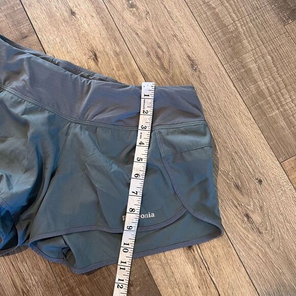 Patagonia grey lightweight mini shorts size S - Picture 6 of 8